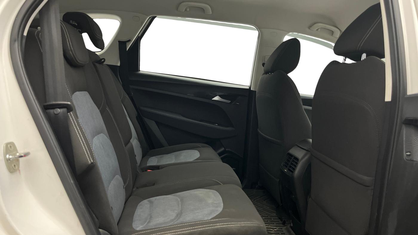 2020 MG HECTOR SUPER 1.5 PETROL, Petrol, Manual, 1,13,387 km, Right Side Rear Door Cabin