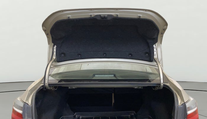 2018 Toyota Corolla Altis VL CVT PETROL, Petrol, Automatic, 1,24,098 km, Boot Door Open