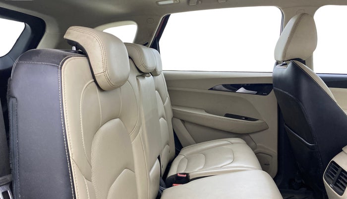 2021 MG HECTOR SHARP HYBRID 1.5 PETROL, Petrol, Manual, 17,022 km, Right Side Rear Door Cabin