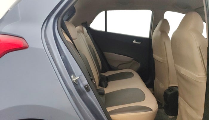 2016 Hyundai Grand i10 SPORTZ 1.2 KAPPA VTVT, Petrol, Manual, 44,541 km, Right Side Rear Door Cabin