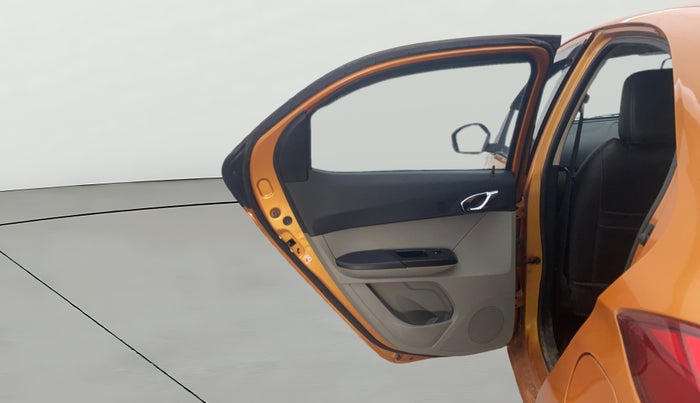 2016 Tata Tiago XZ PETROL, Petrol, Manual, 42,530 km, LHS Rear Door