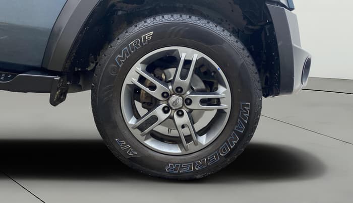 2022 Mahindra Thar LX PETROL HT 4WD AT, Petrol, Automatic, 18,128 km, Right Front Wheel