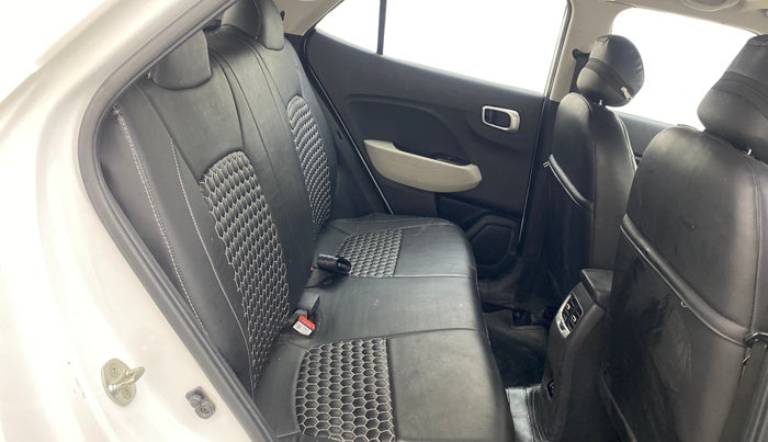 2022 Hyundai VENUE S (O) 1.0 Turbo Petrol DCT, Petrol, Automatic, 20,476 km, Right Side Rear Door Cabin