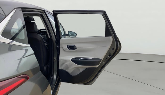 2023 Hyundai NEW I20 ASTA (O) 1.2 IVT, Petrol, Automatic, 11,135 km, RHS Rear Door