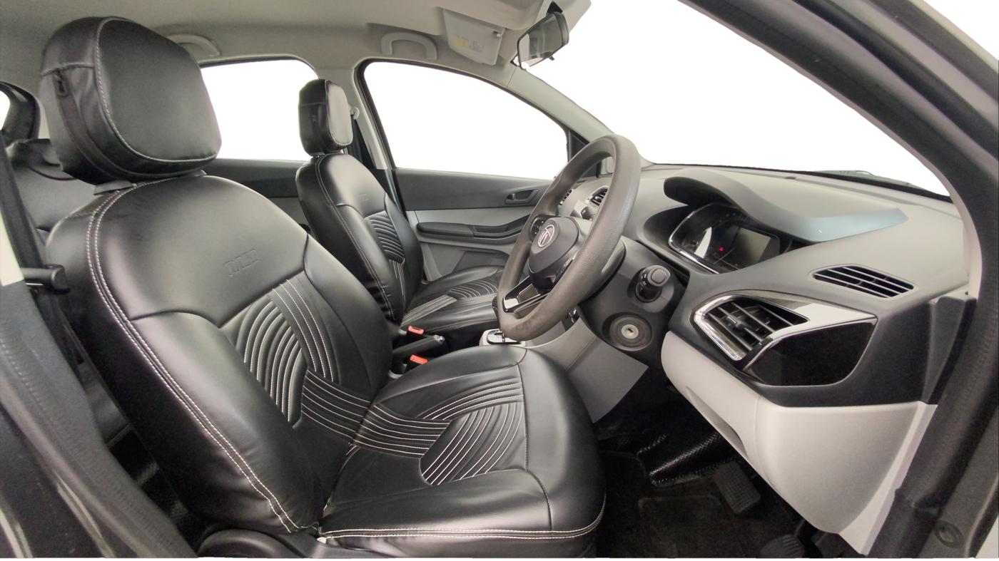 2022 Tata Tiago XTA PETROL, Petrol, Automatic, 31,233 km, Right Side Front Door Cabin