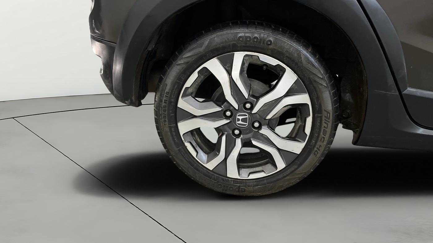 2018 Honda WR-V 1.5L I-DTEC VX MT, Diesel, Manual, 1,34,100 km, Right Rear Wheel