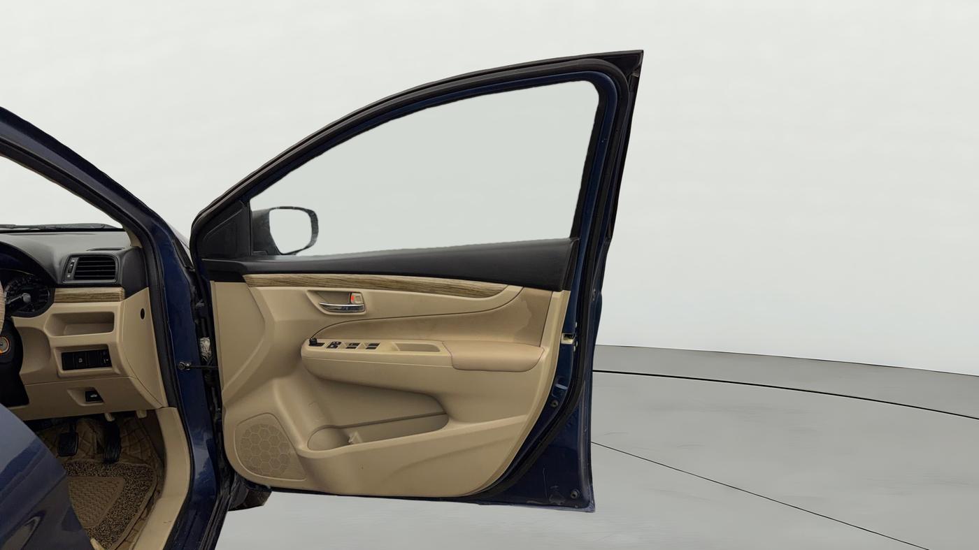 2021 Maruti Ciaz SIGMA 1.5 SHVS MT  PETROL, Petrol, Manual, 46,129 km, RHS Front Door