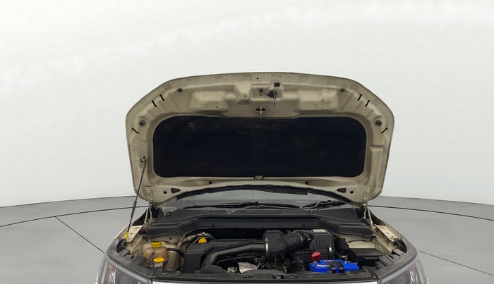 2021 Mahindra XUV300 W8 (O) 1.5 DIESEL AMT, Diesel, Automatic, 1,06,183 km, Open Bonet