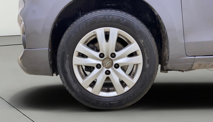 2017 Maruti Ertiga ZXI, Petrol, Manual, 28,278 km, Left Front Wheel