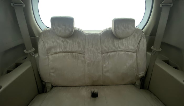 2014 Maruti Ertiga VXI, Petrol, Manual, 1,05,538 km, Third Seat Row ( optional )