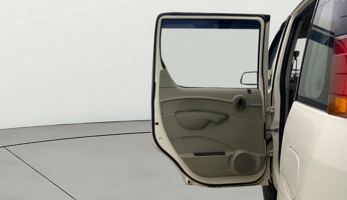 2013 Mahindra Quanto C4, Diesel, Manual, 48,755 km, LHS Rear Door