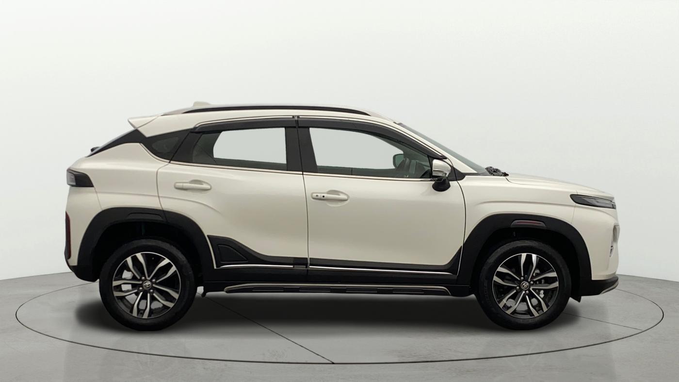 2024 Toyota Urban Cruiser Taisor V 1.0 Petrol AT, Petrol, Automatic, 9,383 km, Right Side View