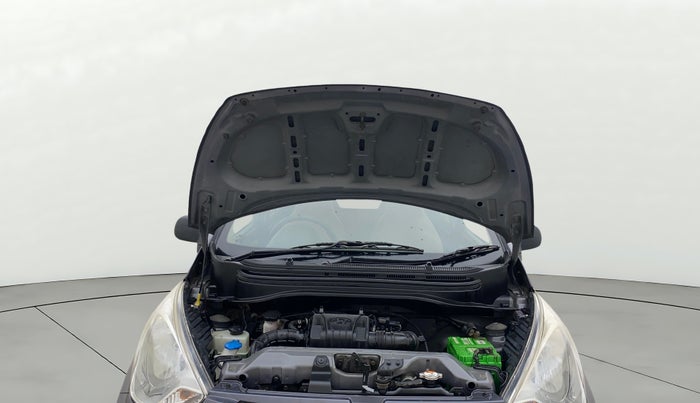 2018 Hyundai Eon ERA +, Petrol, Manual, 1,05,804 km, Open Bonet