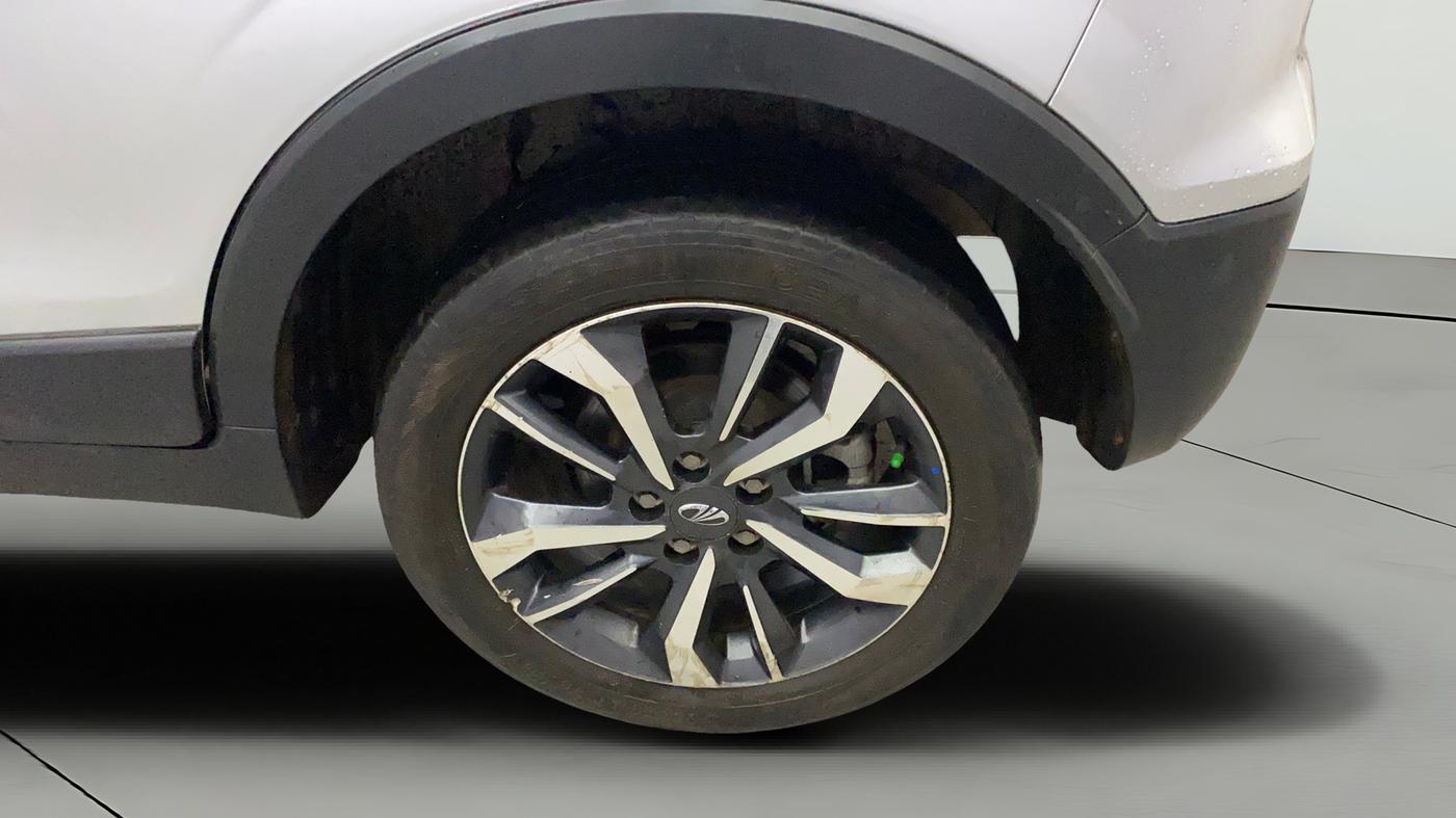 2020 Mahindra XUV300 W8 (O) 1.2 PETROL, Petrol, Manual, 91,363 km, Left Rear Wheel