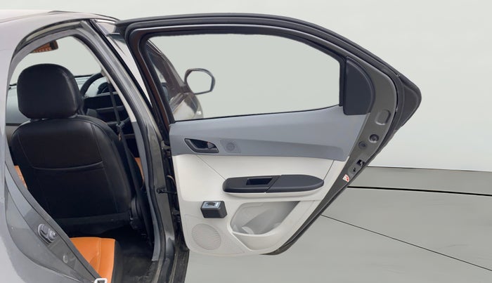 2025 Tata Tiago XE PETROL, Petrol, Manual, 6,079 km, RHS Rear Door