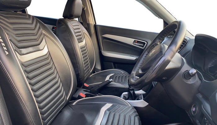 2020 Maruti Vitara Brezza ZXI, Petrol, Manual, 71,046 km, Right Side Front Door Cabin