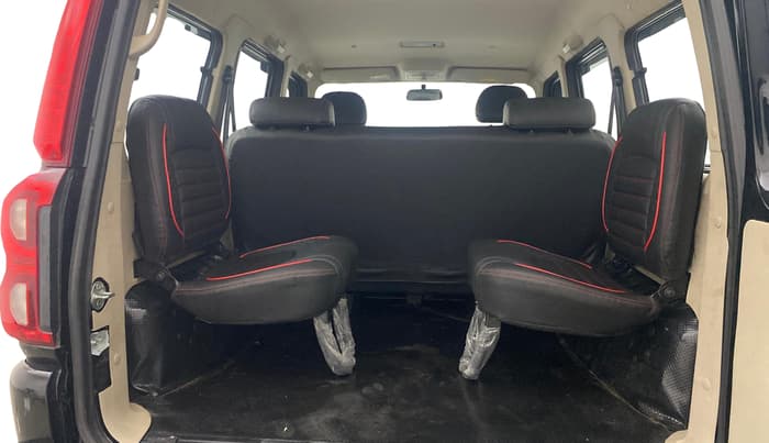 2024 Mahindra SCORPIO CLASSIC S11 7STR, Diesel, Manual, 32,413 km, Third Seat Row ( optional )