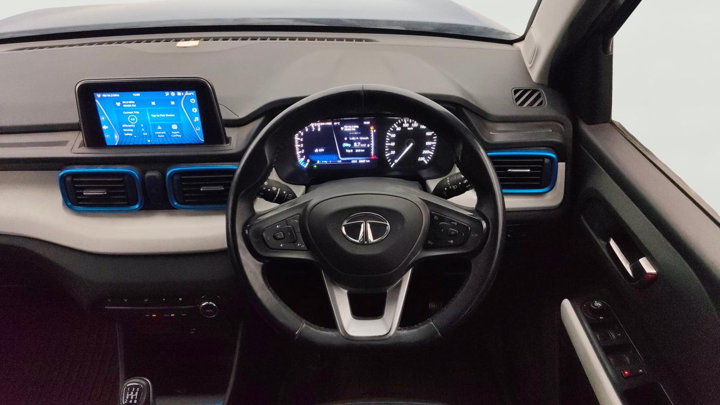 2021 Tata PUNCH CREATIVE  1.2 RTN DUAL TONE, Petrol, Manual, 30,571 km, Steering Wheel Close Up
