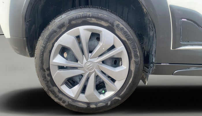 2024 Maruti FRONX DELTA 1.2 AGS, Petrol, Automatic, 7,554 km, Right Rear Wheel