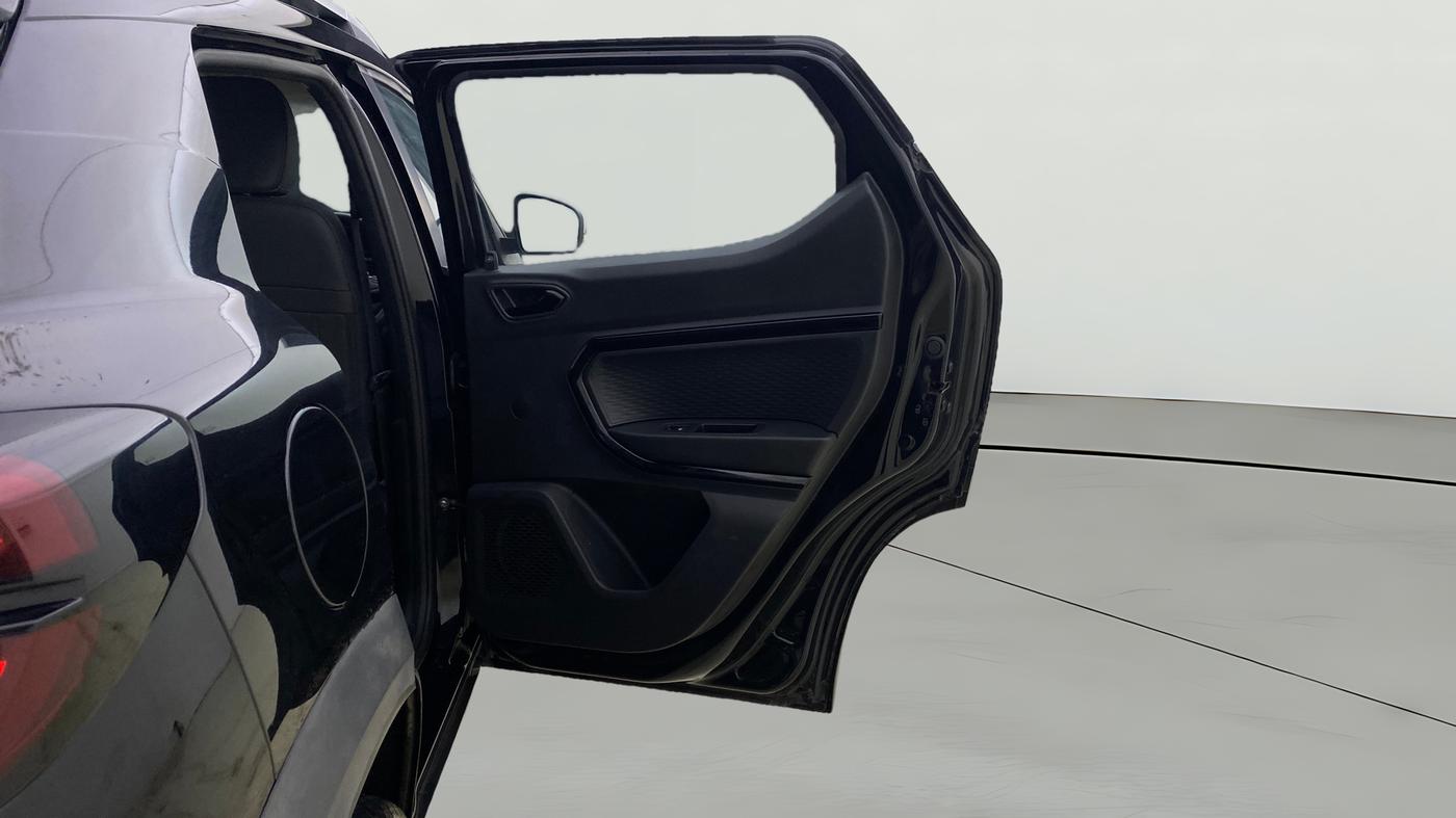 2025 Renault Kiger RXT (O) AMT, Petrol, Automatic, 8,223 km, RHS Rear Door