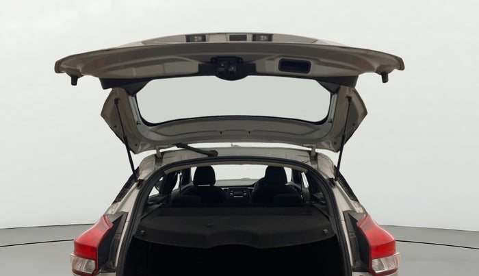 2019 Nissan Kicks XL 1.5, Petrol, Manual, 63,751 km, Boot Door Open
