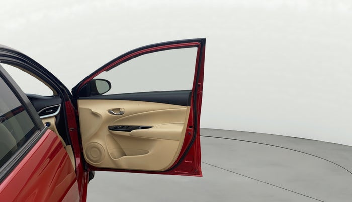 2020 Toyota YARIS V CVT, Petrol, Automatic, 67,534 km, RHS Front Door