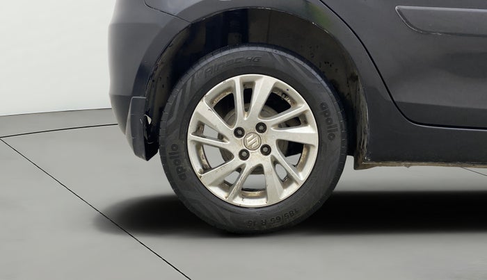 2013 Maruti Swift ZXI, Petrol, Manual, 1,49,909 km, Right Rear Wheel