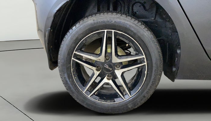 2020 Tata ALTROZ XM PETROL, Petrol, Manual, 63,444 km, Right Rear Wheel