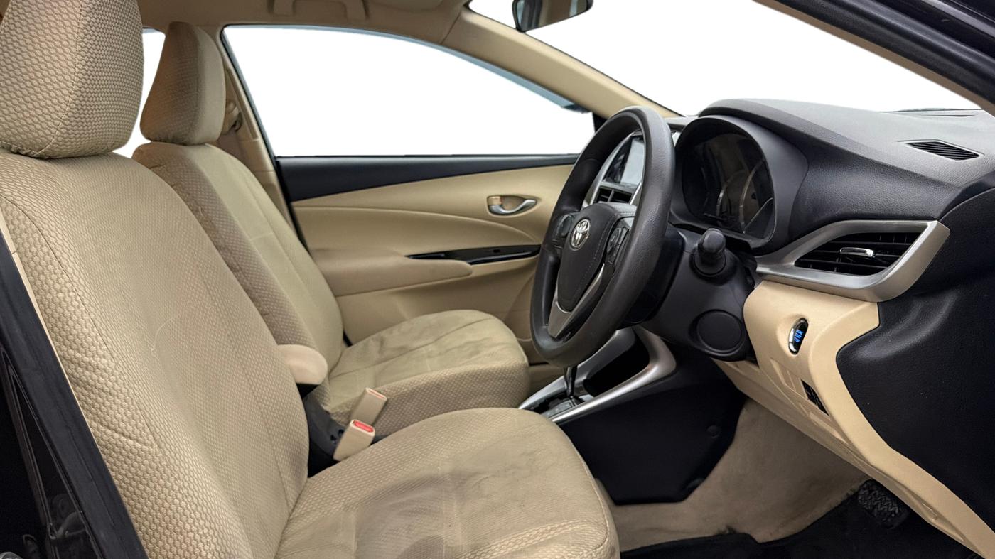 2018 Toyota YARIS G CVT, Petrol, Automatic, 1,09,066 km, Right Side Front Door Cabin