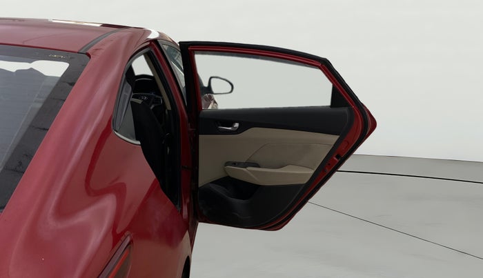 2019 Hyundai Verna 1.6 VTVT SX + AT, Petrol, Automatic, 62,731 km, RHS Rear Door