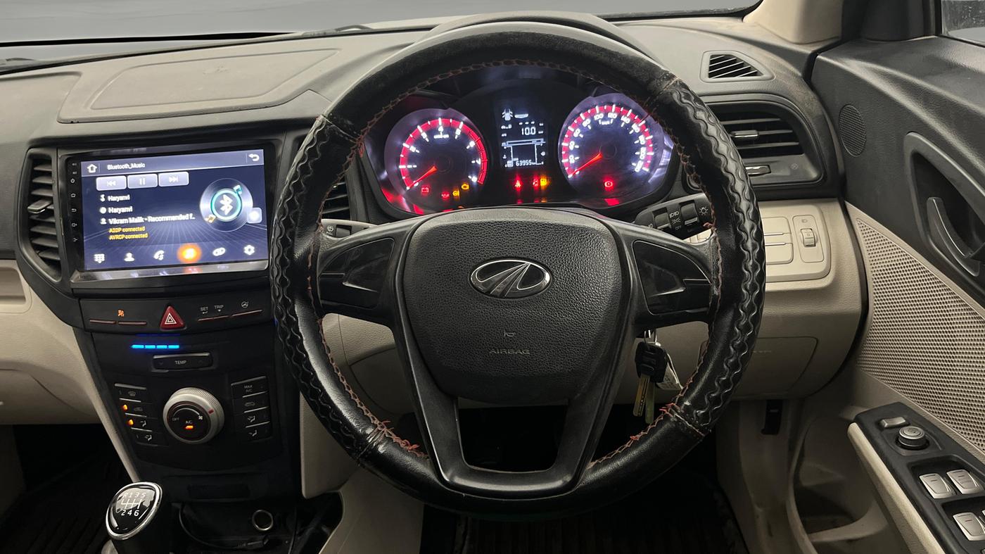 2021 Mahindra XUV300 W4 1.2 PETROL, Petrol, Manual, 63,929 km, Steering Wheel Close Up