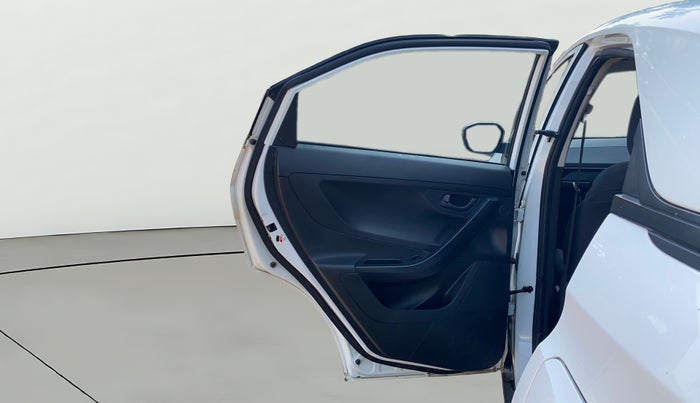 2024 Tata NEXON Smart Plus 1.2 Revotron 6 AMT, Petrol, Automatic, 14,400 km, LHS Rear Door