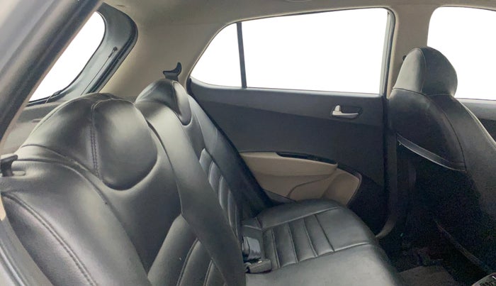 2018 Hyundai Grand i10 SPORTZ AT 1.2 KAPPA VTVT, Petrol, Automatic, 28,023 km, Right Side Rear Door Cabin