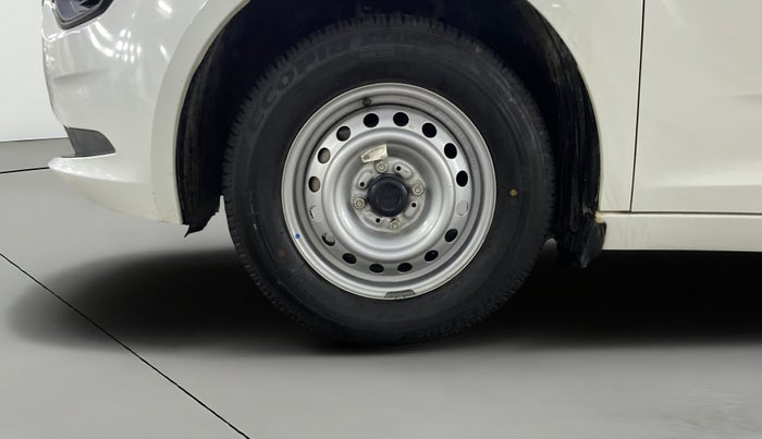 2024 Tata ALTROZ XE CNG, CNG, Manual, 17,614 km, Left Front Wheel