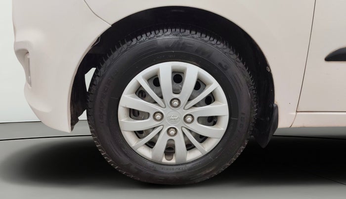 2015 Hyundai i10 SPORTZ 1.1, Petrol, Manual, 23,803 km, Left Front Wheel