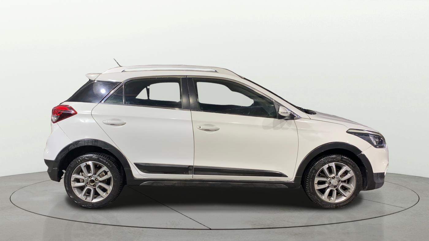 2016 Hyundai i20 Active 1.2 S, Petrol, Manual, 1,13,709 km, Right Side View