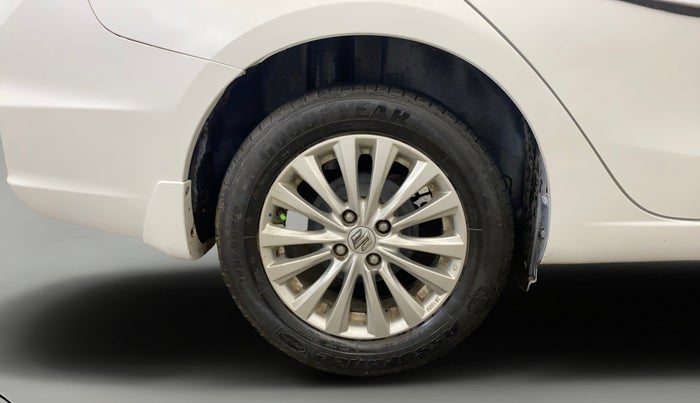 2018 Maruti Ciaz DELTA 1.5 SHVS MT PETROL, Petrol, Manual, 56,957 km, Right Rear Wheel