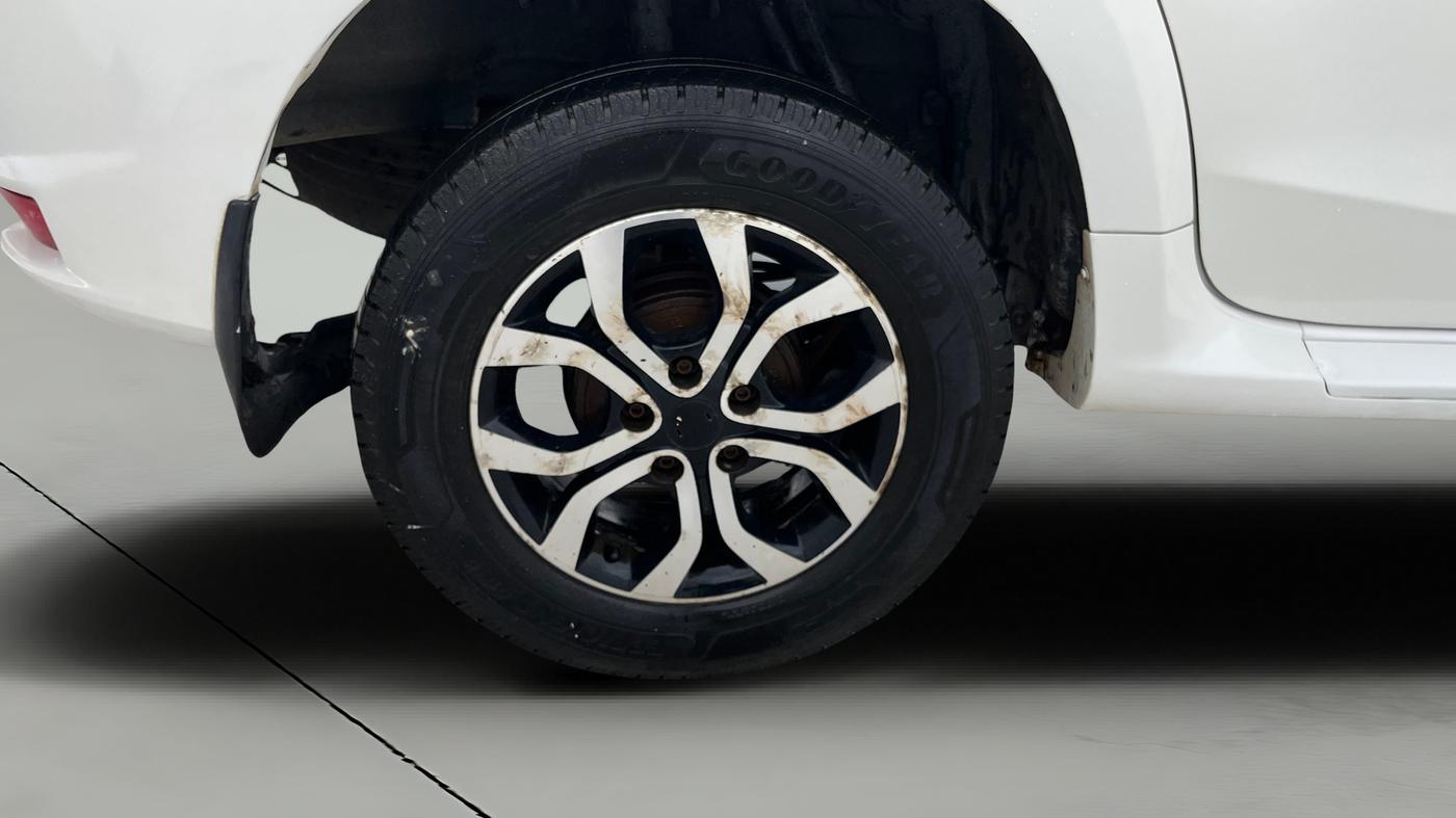 2015 Nissan Terrano XL O (D), Diesel, Manual, 91,042 km, Right Rear Wheel