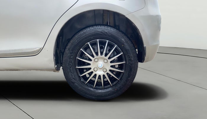 2014 Maruti Swift VXI, Petrol, Manual, 63,265 km, Left Rear Wheel