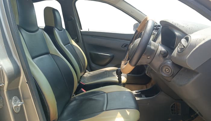 2016 Renault Kwid RXT 0.8 (O), Petrol, Manual, 81,783 km, Right Side Front Door Cabin