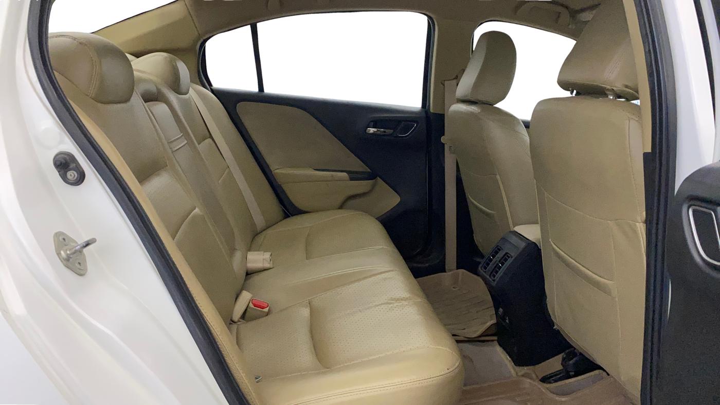 2017 Honda City 1.5L I-VTEC V MT, Petrol, Manual, 25,409 km, Right Side Rear Door Cabin