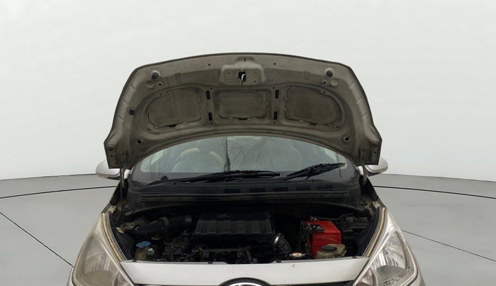 2015 Hyundai Xcent SX AT 1.2 (O), Petrol, Automatic, 1,37,994 km, Open Bonet