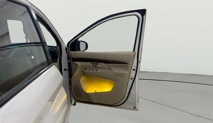 2020 Maruti Ertiga ZXI AT SHVS, Petrol, Automatic, 35,864 km, RHS Front Door