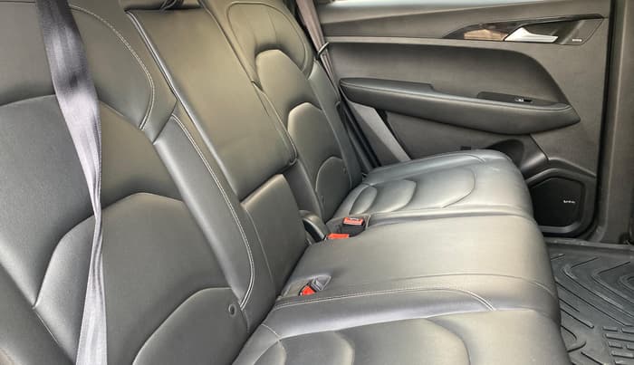 2019 MG HECTOR SHARP 1.5 DCT PETROL, Petrol, Automatic, 62,282 km, Right Side Rear Door Cabin