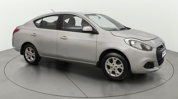 2015 Renault Scala RXL PETROL, Petrol, Manual, 44,881 km, Right Front Diagonal