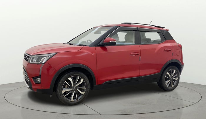 2021 Mahindra XUV300 W8 (O) 1.5 DIESEL AMT, Diesel, Automatic, 75,875 km, Left Front Diagonal