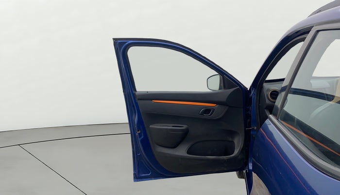 2017 Renault Kwid CLIMBER 1.0, Petrol, Manual, 48,587 km, LHS Front Door