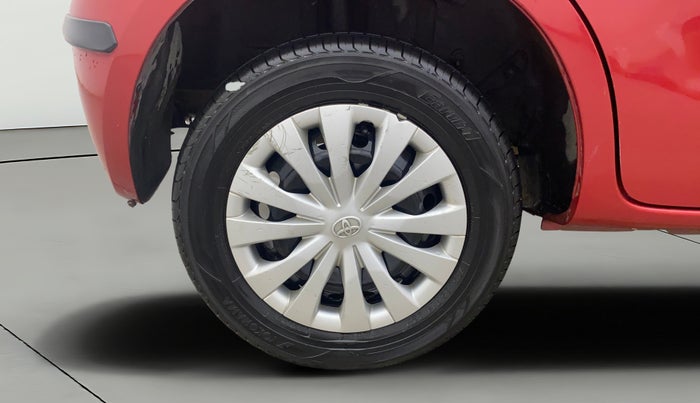 2012 Toyota Etios Liva G, Petrol, Manual, 96,531 km, Right Rear Wheel