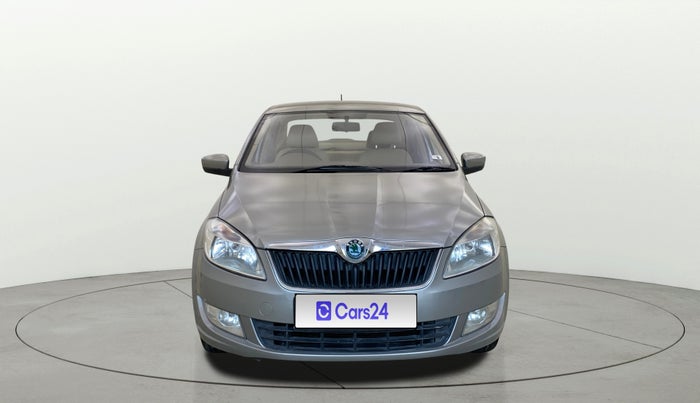 2013 Skoda Rapid AMBITION 1.6 MPI MT PLUS, Petrol, Manual, 66,030 km, Front