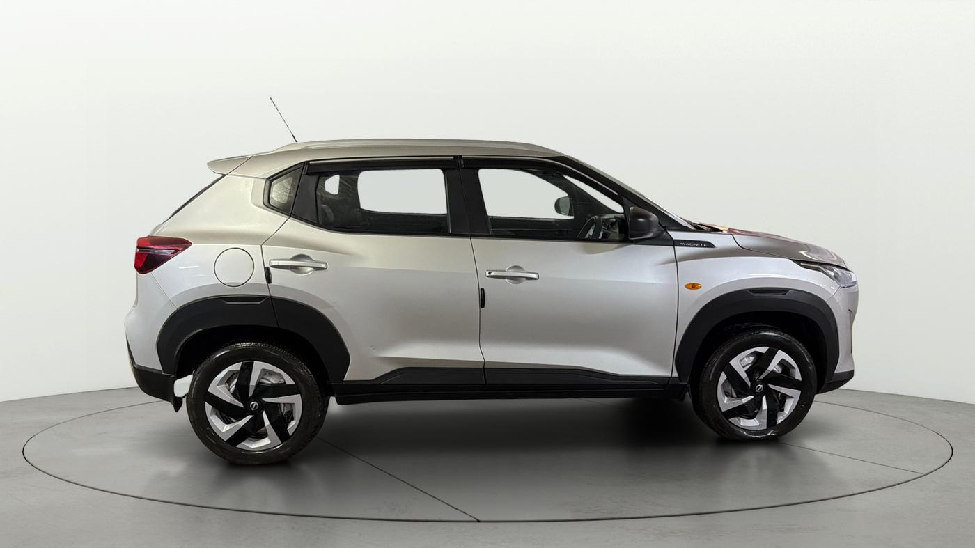 2022 Nissan MAGNITE XE, Petrol, Manual, 18,952 km, Right Side View